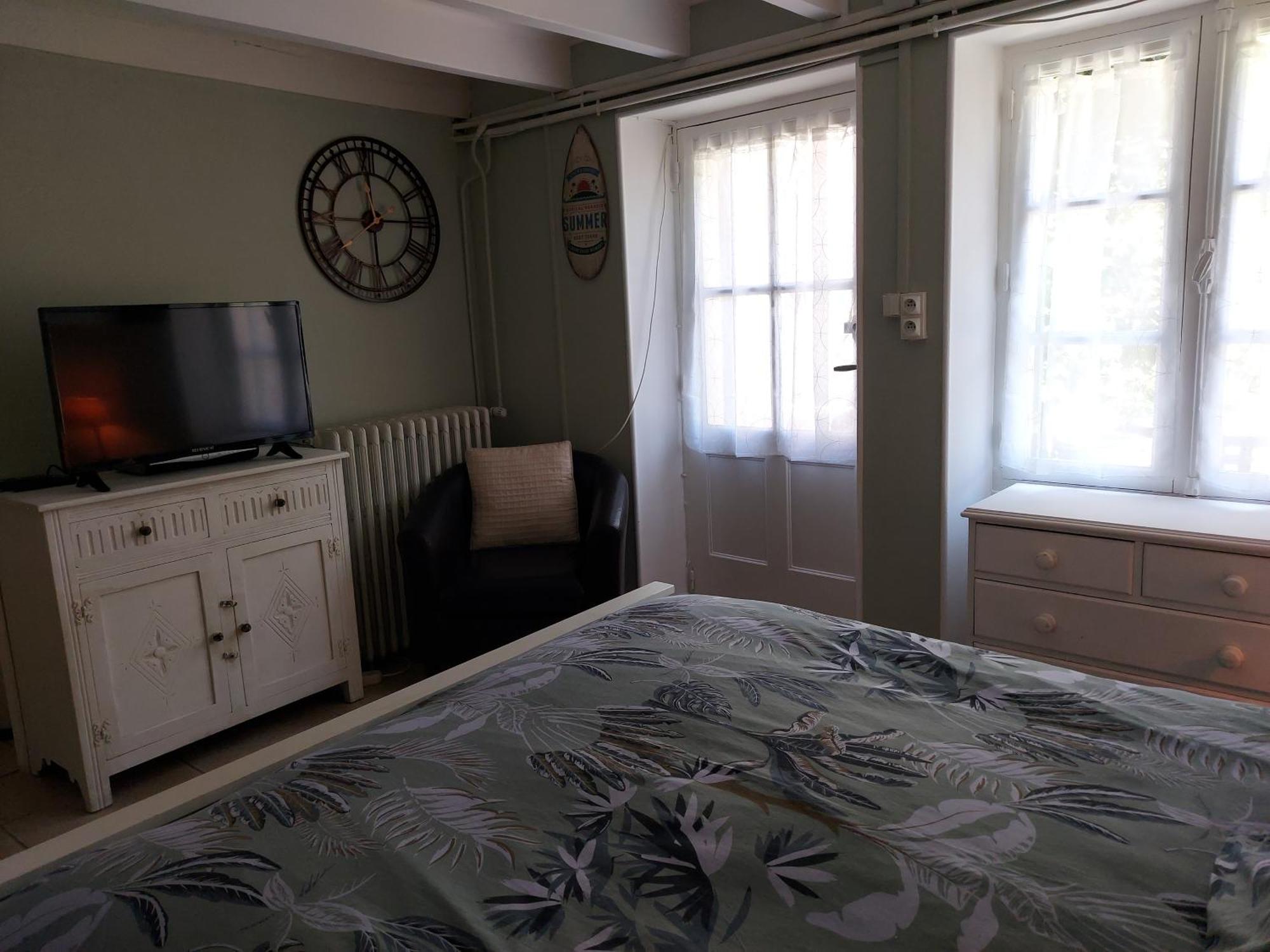 Charming Two Bedroom Gite With Beautiful Gardens Confolens Esterno foto